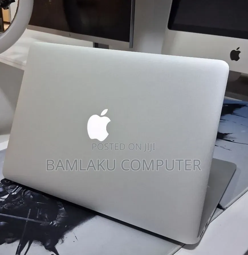 New Laptop Apple MacBook Air 2015 8GB Intel Core i5 SSD 256GB