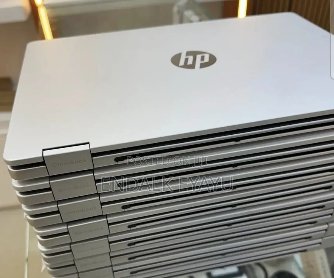 New Laptop HP OmniBook 5 Flip 16GB Intel Core 7 SSD 512GB