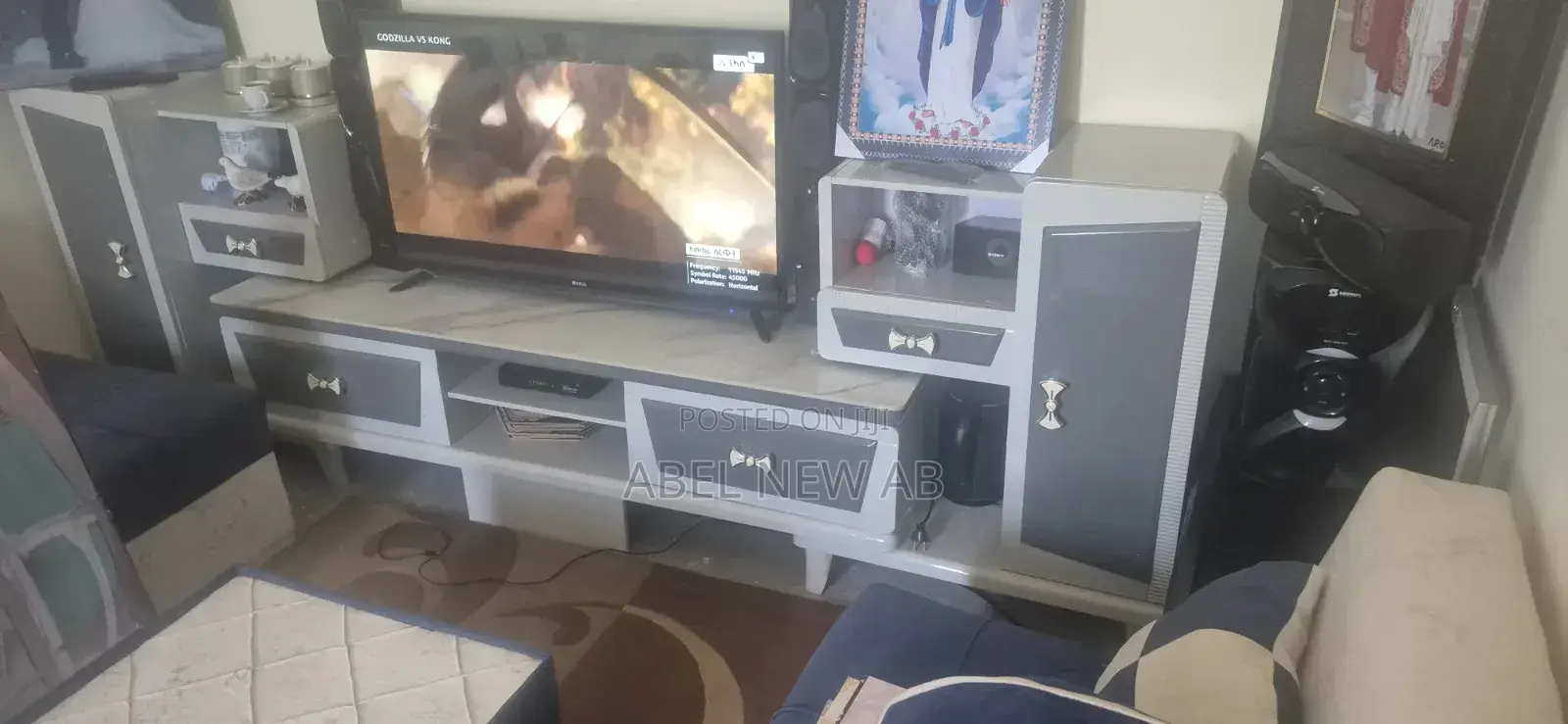 Tv Stand አዲስ የሚባል