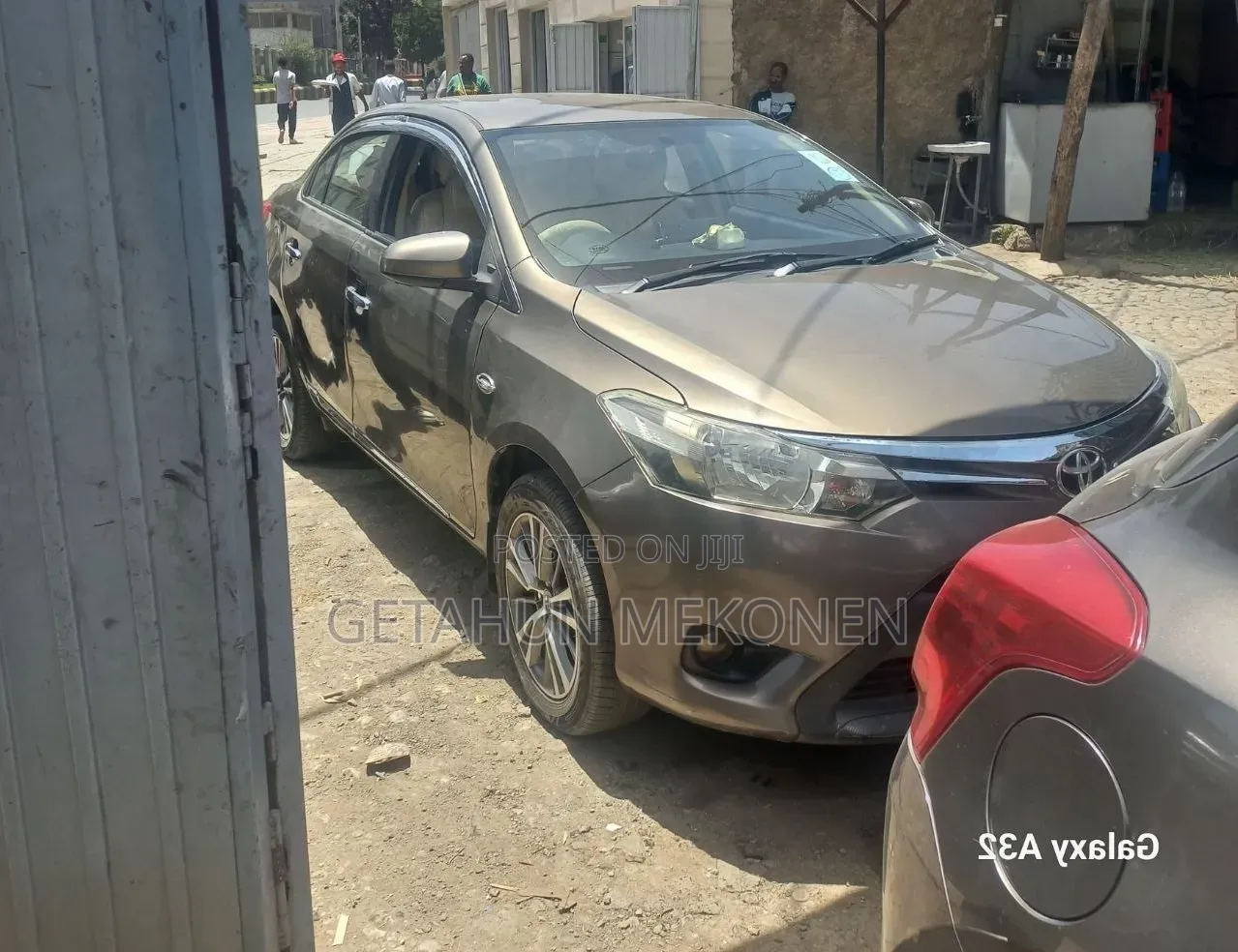 Toyota Yaris 2015 Gold