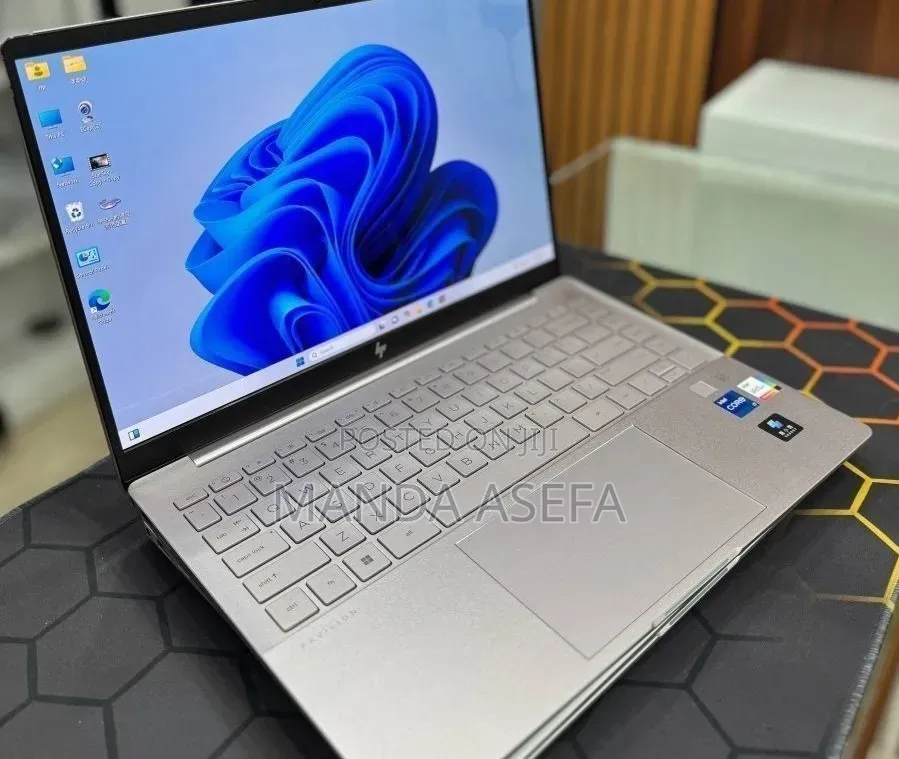 New Laptop HP Pavilion 14 16GB Intel Core i5 SSD 1T