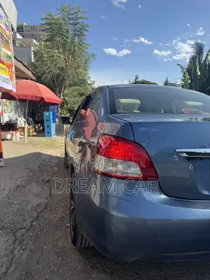 Toyota Yaris 2011 Blue