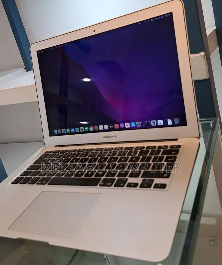New Laptop Apple MacBook Air 2017 8GB Intel Core i5 SSD 128GB