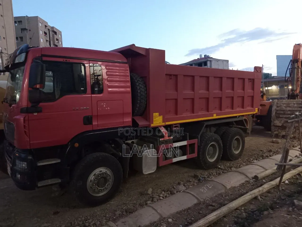 Sinotruk Howo 2025 Red