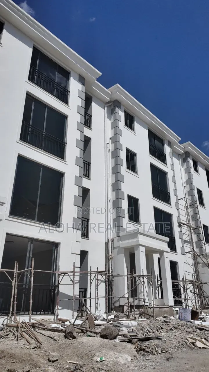 3bdrm Apartment in Metro, Bole for sale