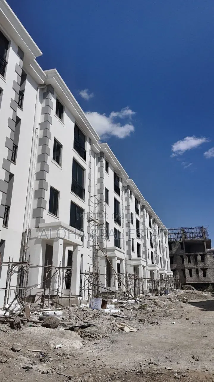3bdrm Apartment in Metro, Bole for sale
