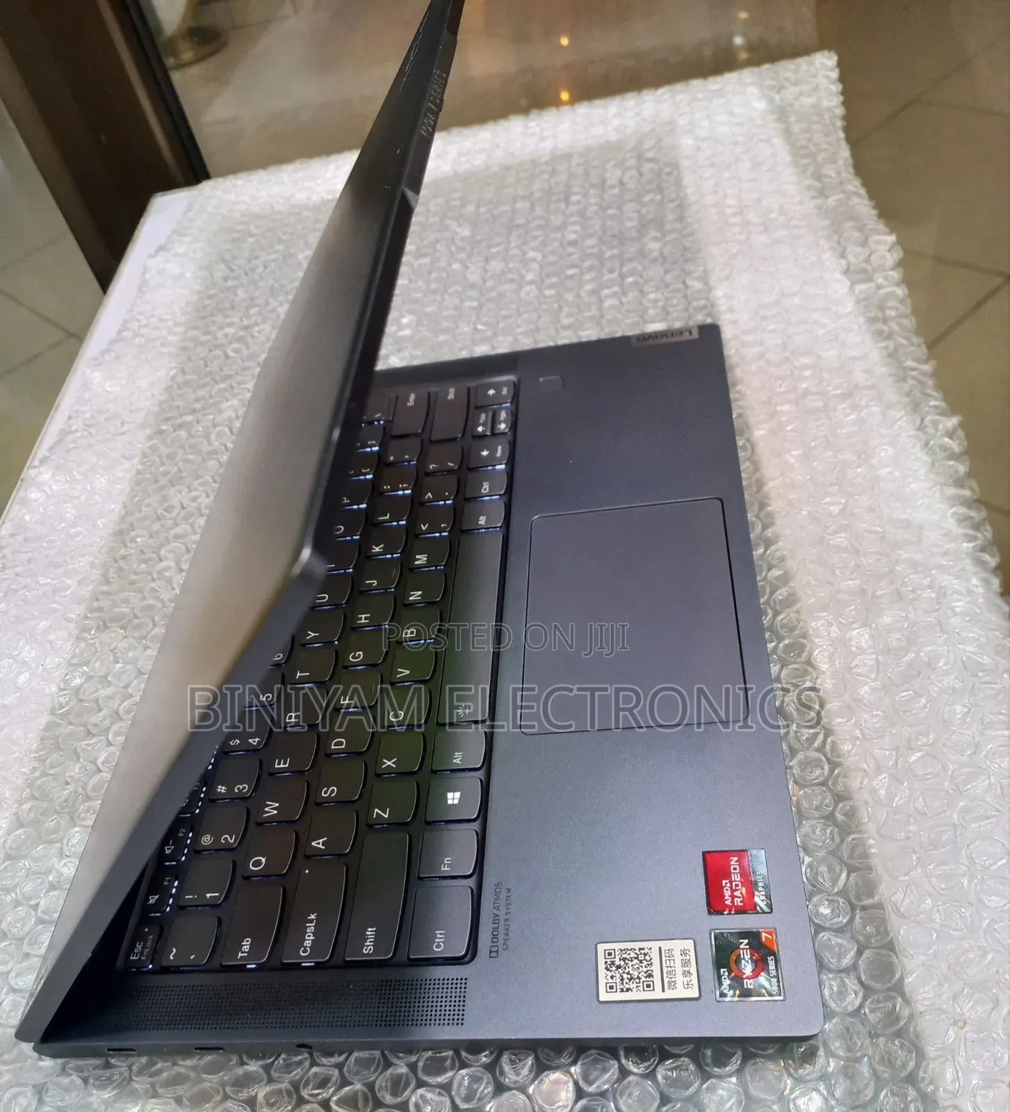 New Laptop Lenovo Yoga 7i 16GB AMD Ryzen 7 SSD 512GB