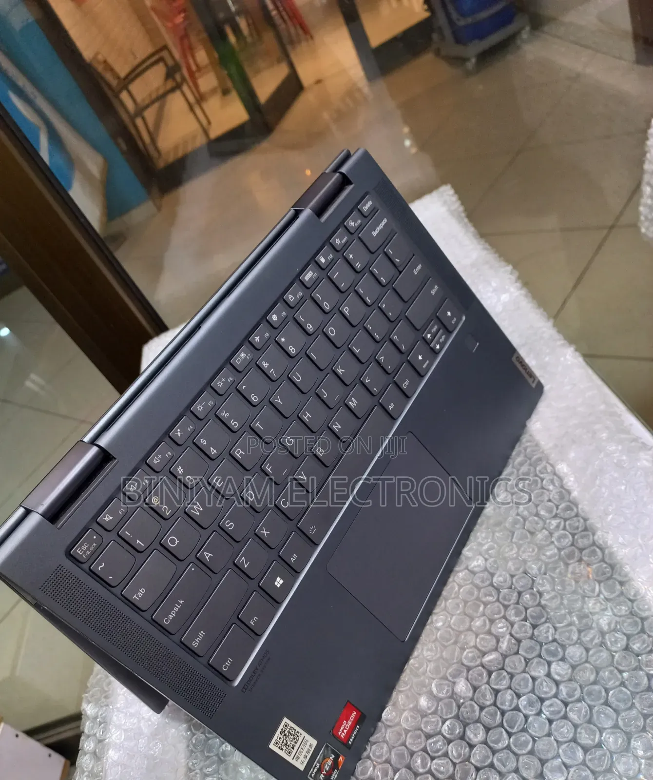 New Laptop Lenovo Yoga 7i 16GB AMD Ryzen 7 SSD 512GB