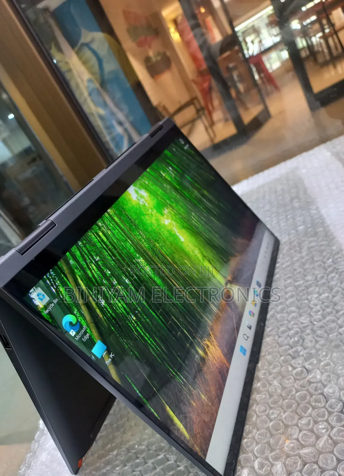 New Laptop Lenovo Yoga 7i 16GB AMD Ryzen 7 SSD 512GB