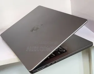 New Laptop Apple MacBook Pro 2023 M3 8GB Apple M3 SSD 512GB