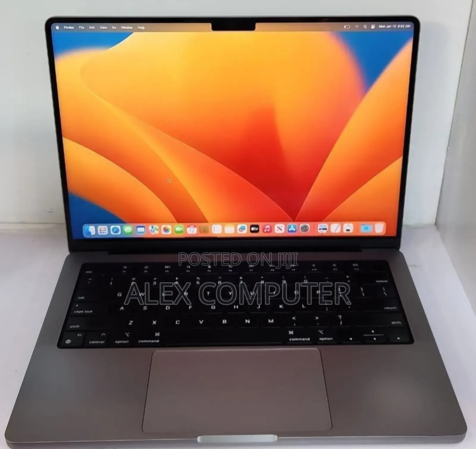 New Laptop Apple MacBook Pro 2023 M3 8GB Apple M3 SSD 512GB