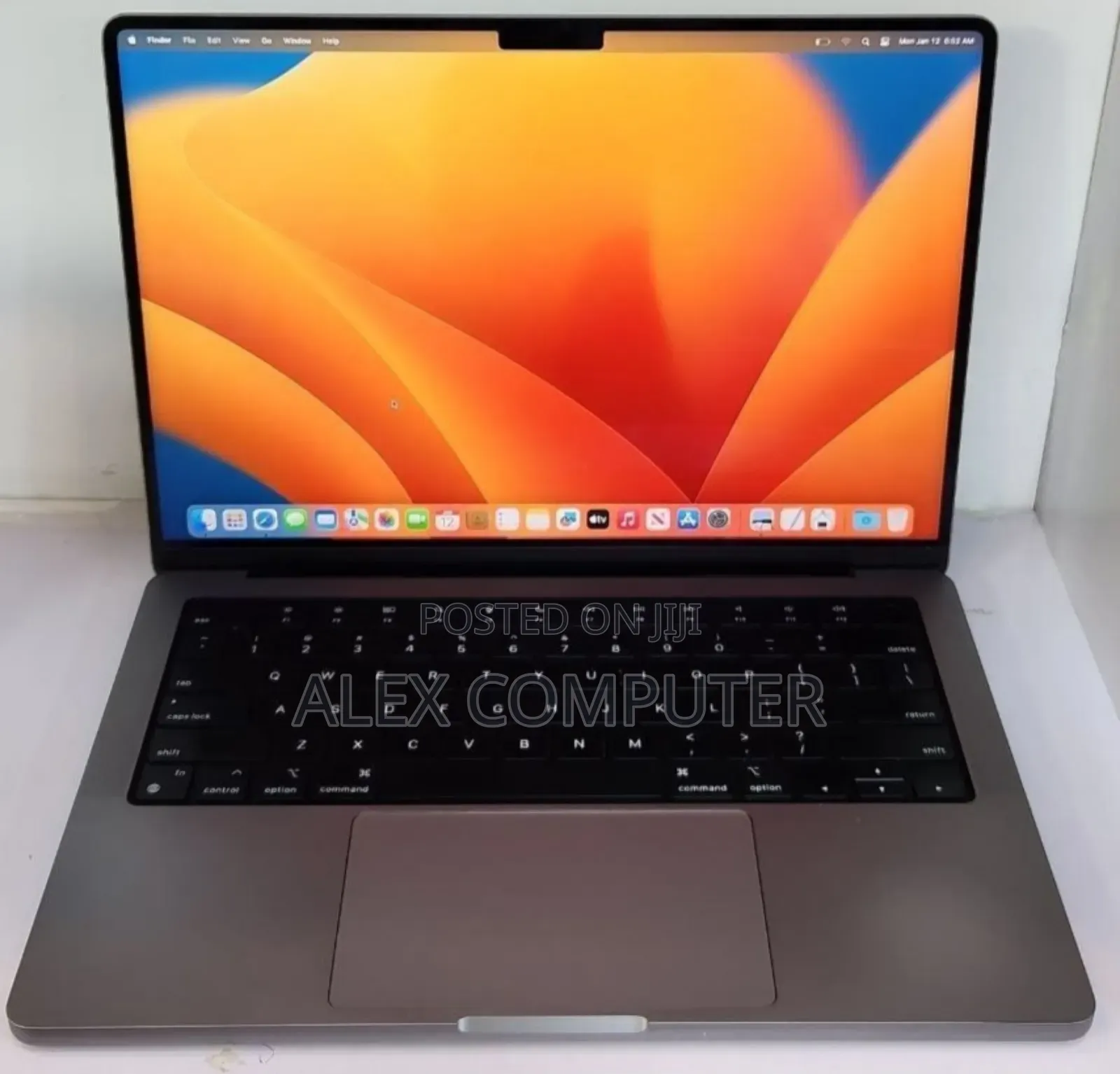 New Laptop Apple MacBook Pro 2023 M3 8GB Apple M3 SSD 512GB