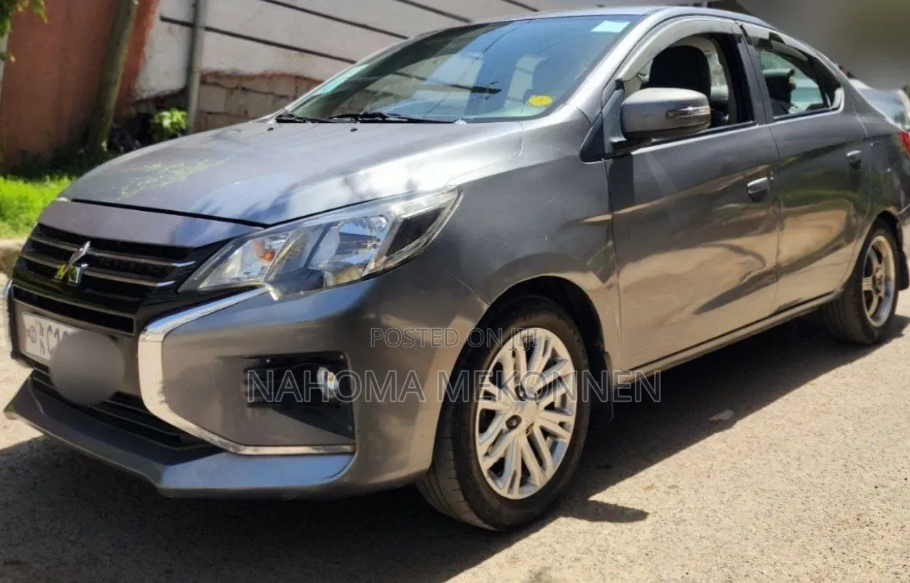 Mitsubishi Attrage 2022 Gray