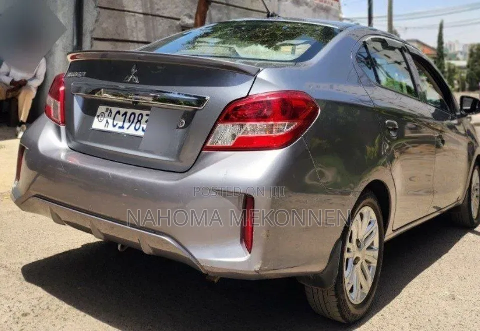 Mitsubishi Attrage 2022 Gray