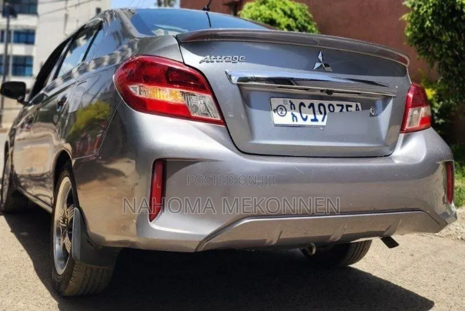 Mitsubishi Attrage 2022 Gray