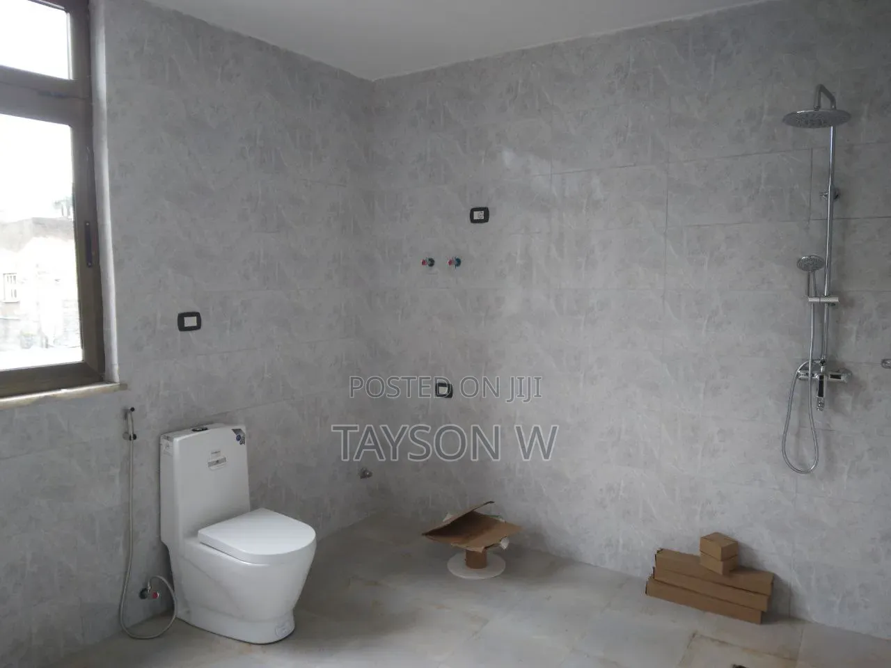12bdrm House in Addis Ababa Semit, Bole for sale