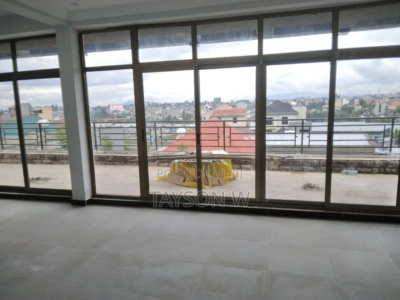 12bdrm House in Addis Ababa Semit, Bole for sale