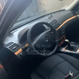 Mercedes-Benz E200 2006 Black