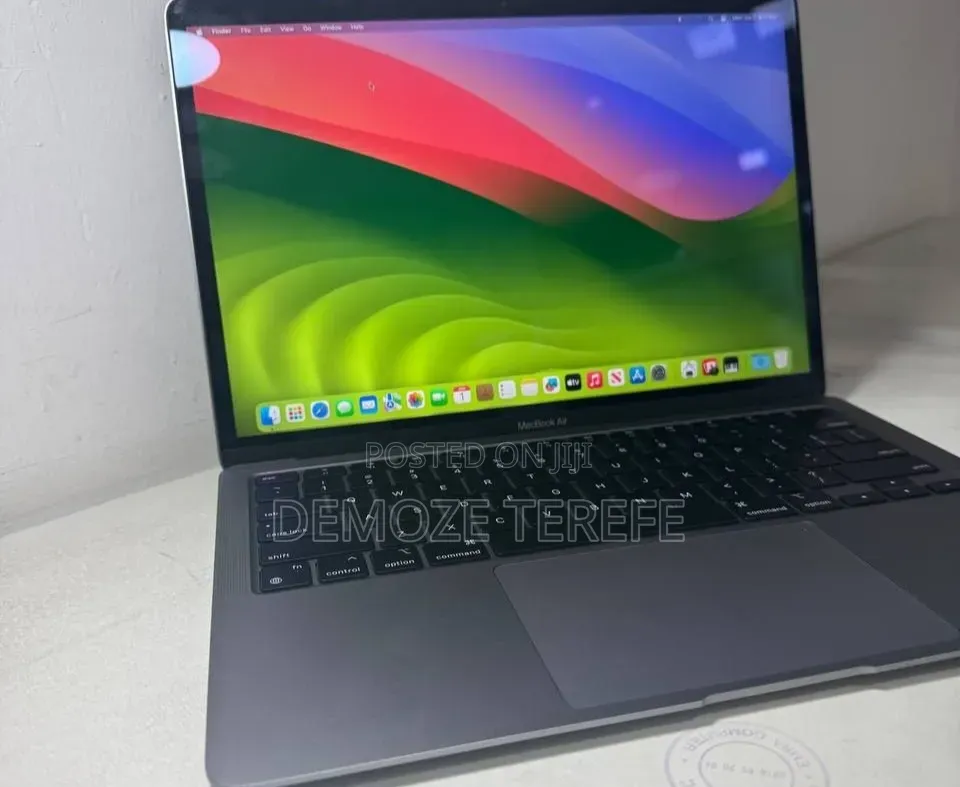 New Laptop Apple MacBook Air 2020 M1 16GB Apple M1 SSD 256GB
