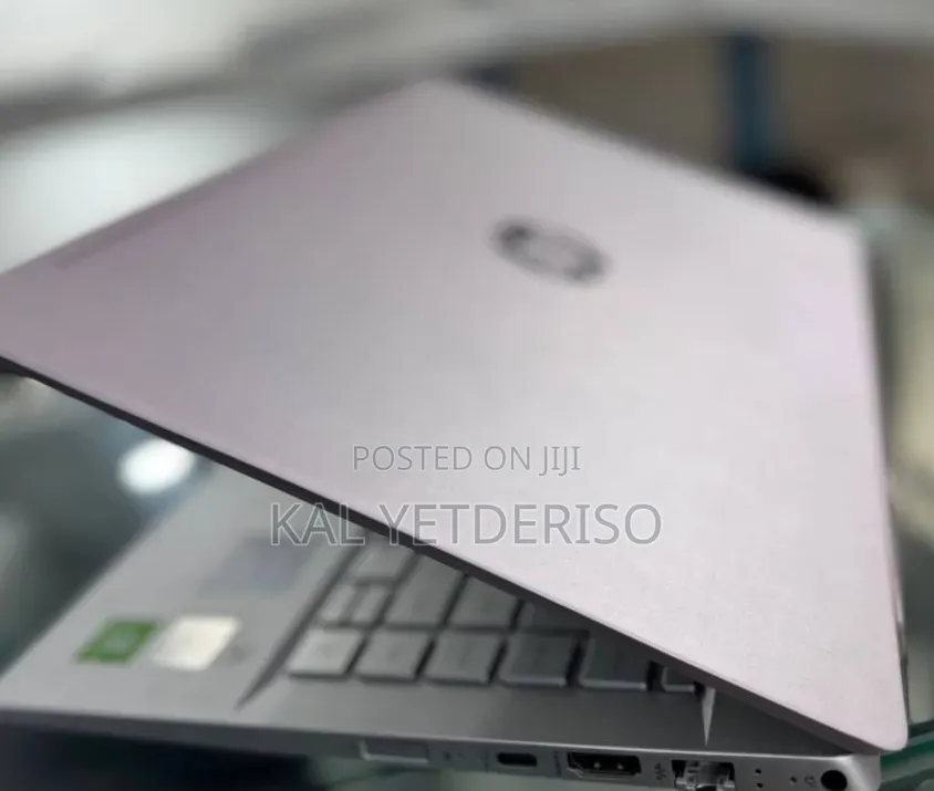New Laptop HP Pavilion 10 8GB Intel Core i7 SSD 512GB
