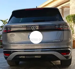 Volkswagen ID.6 2024 Gold