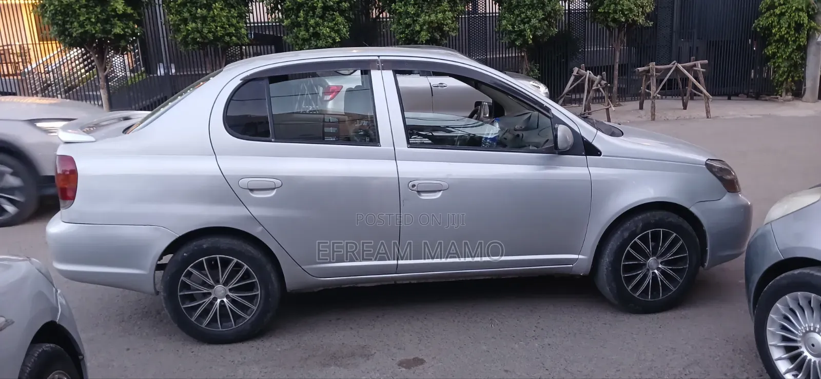 Toyota Platz 2004 Silver