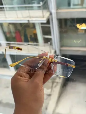 Italian Style Quality Crafted Sunglasses With Elegance Durability