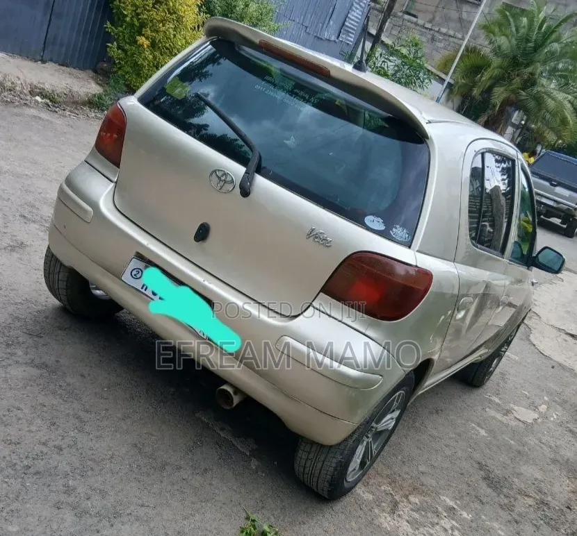 Toyota Vitz 2004
