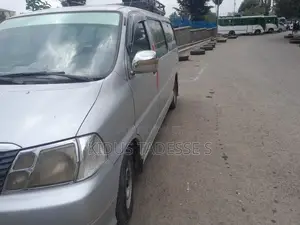 Toyota HiAce 2011 Silver