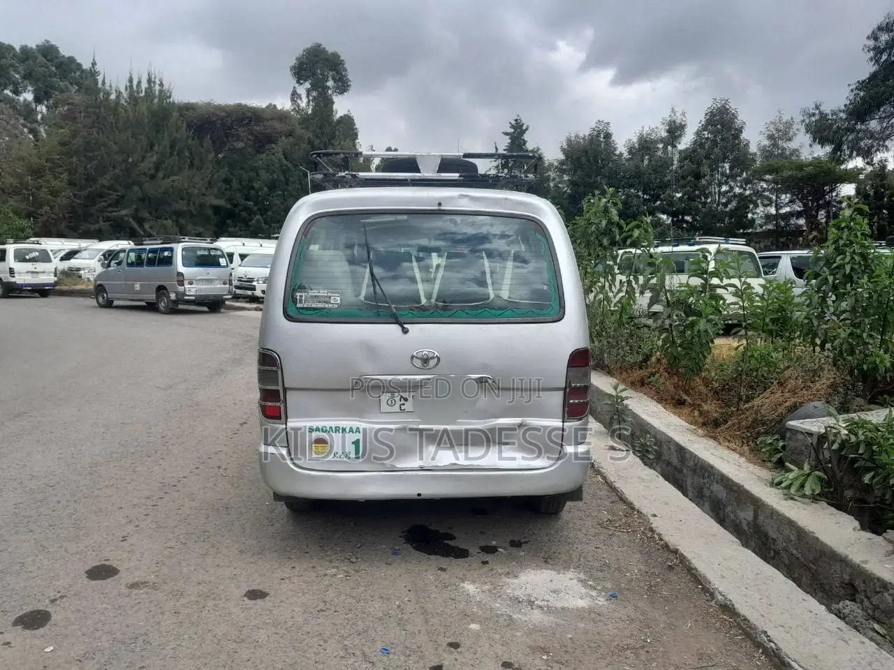 Toyota HiAce 2011 Silver