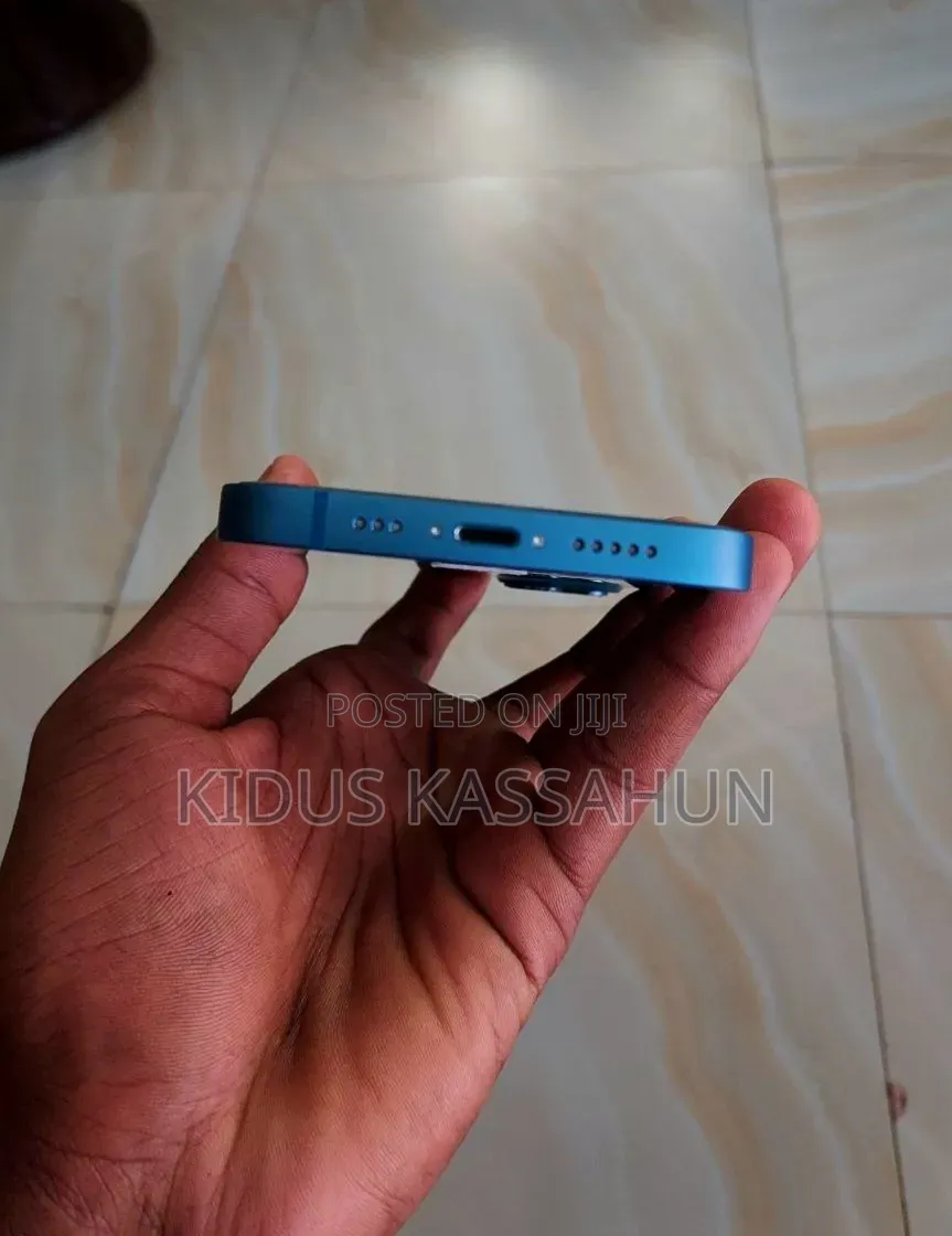 New Apple iPhone 13 128 GB Blue