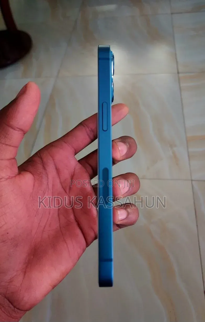 New Apple iPhone 13 128 GB Blue