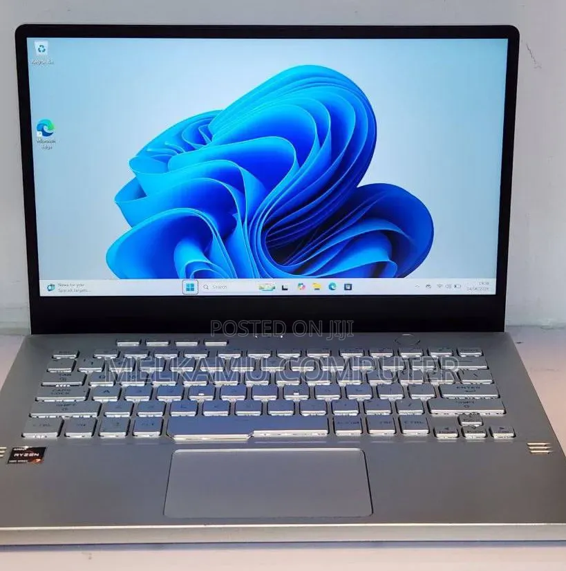 New Laptop Asus ROG Zephyrus G14 16GB AMD Ryzen 7 SSD 512GB