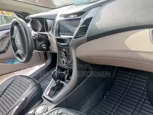 Hyundai Elantra 2014 Brown