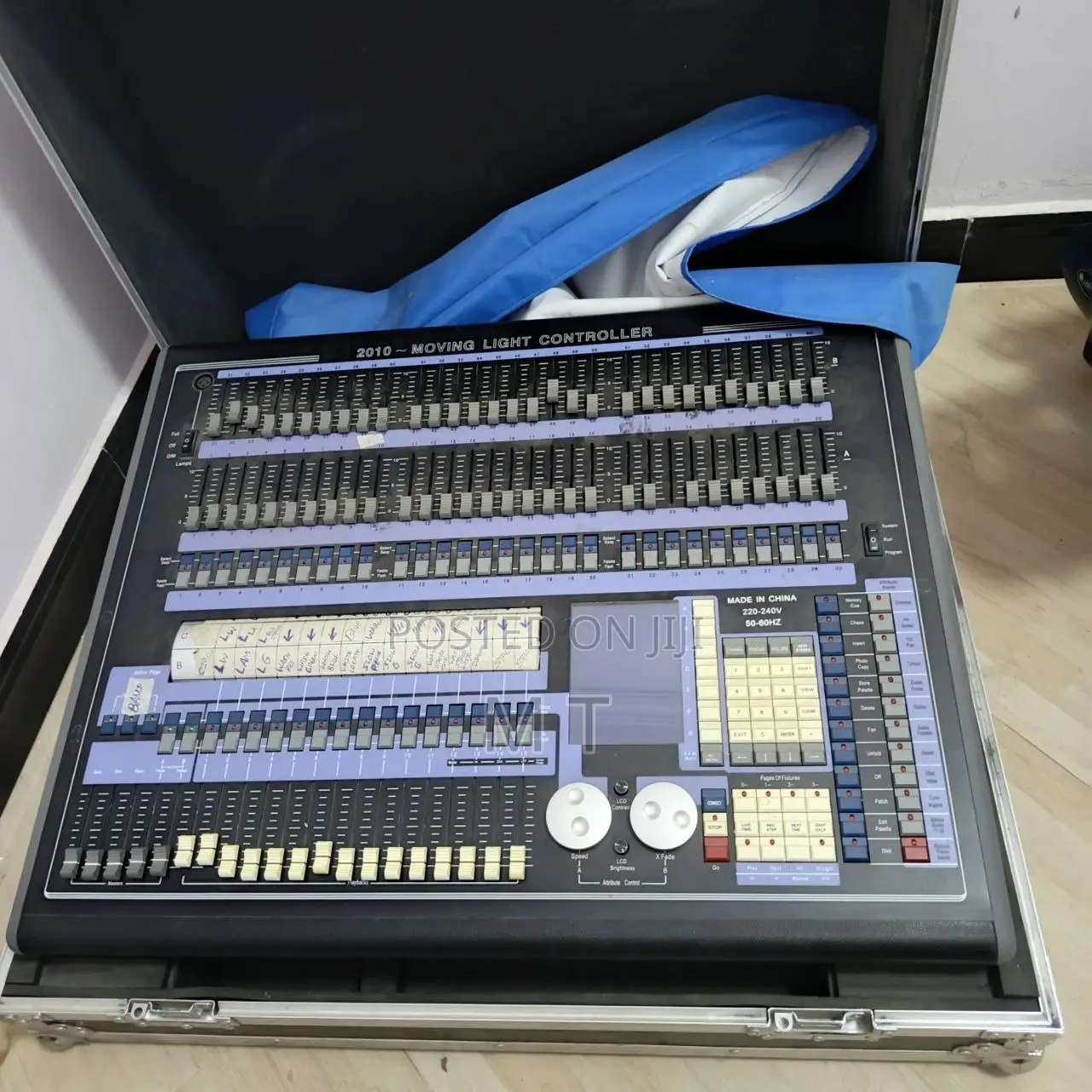 Slightly Used 2010 Moving Light Controller Dmx Console With Case