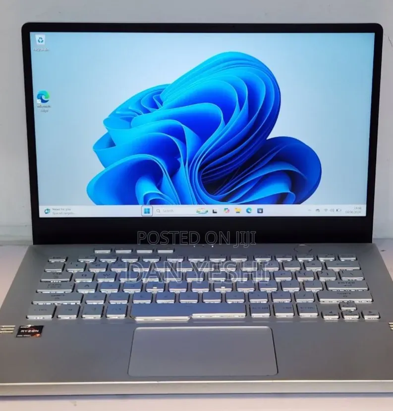 New Laptop Asus ROG Zephyrus G14 16GB AMD Ryzen 7 SSD 512GB