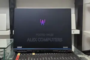 New Laptop Acer Predator Helios 18 PH18-71 32GB Intel Core i9 SSD 1T