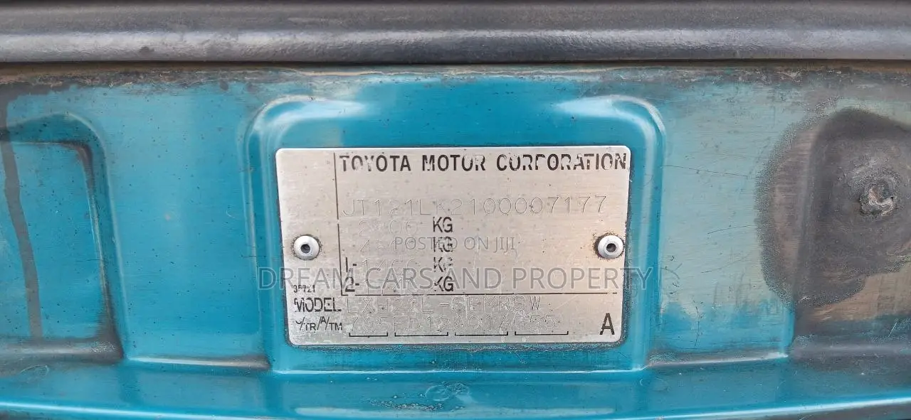 Toyota HiAce 1997 Blue