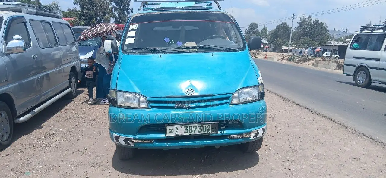 Toyota HiAce 1997 Blue