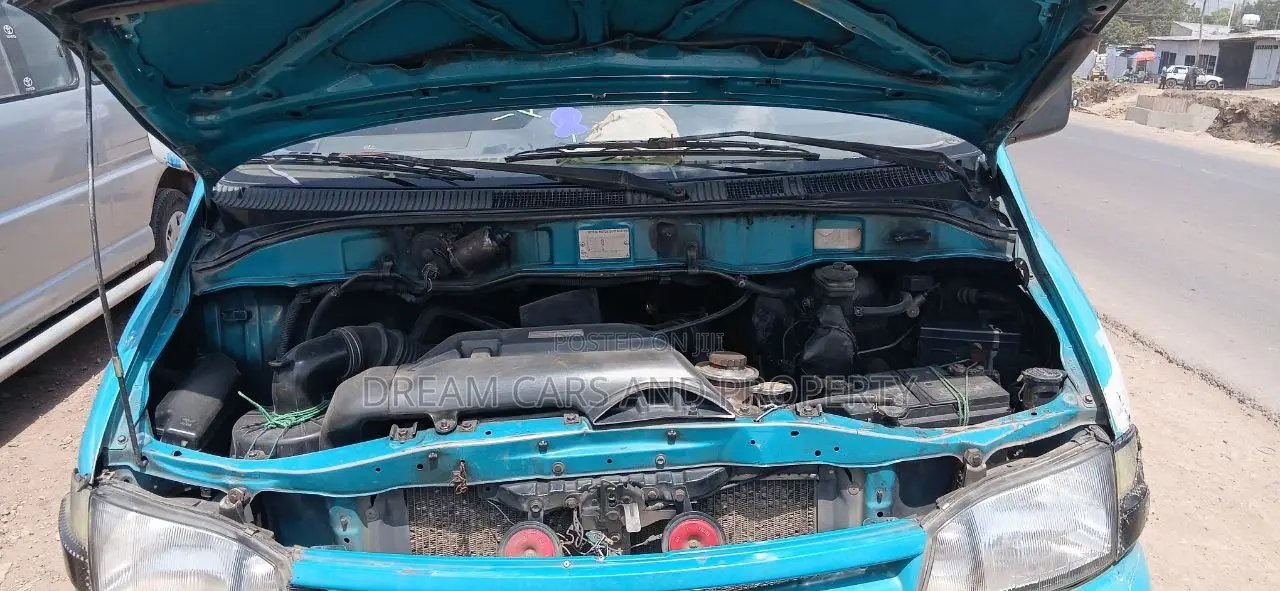 Toyota HiAce 1997 Blue