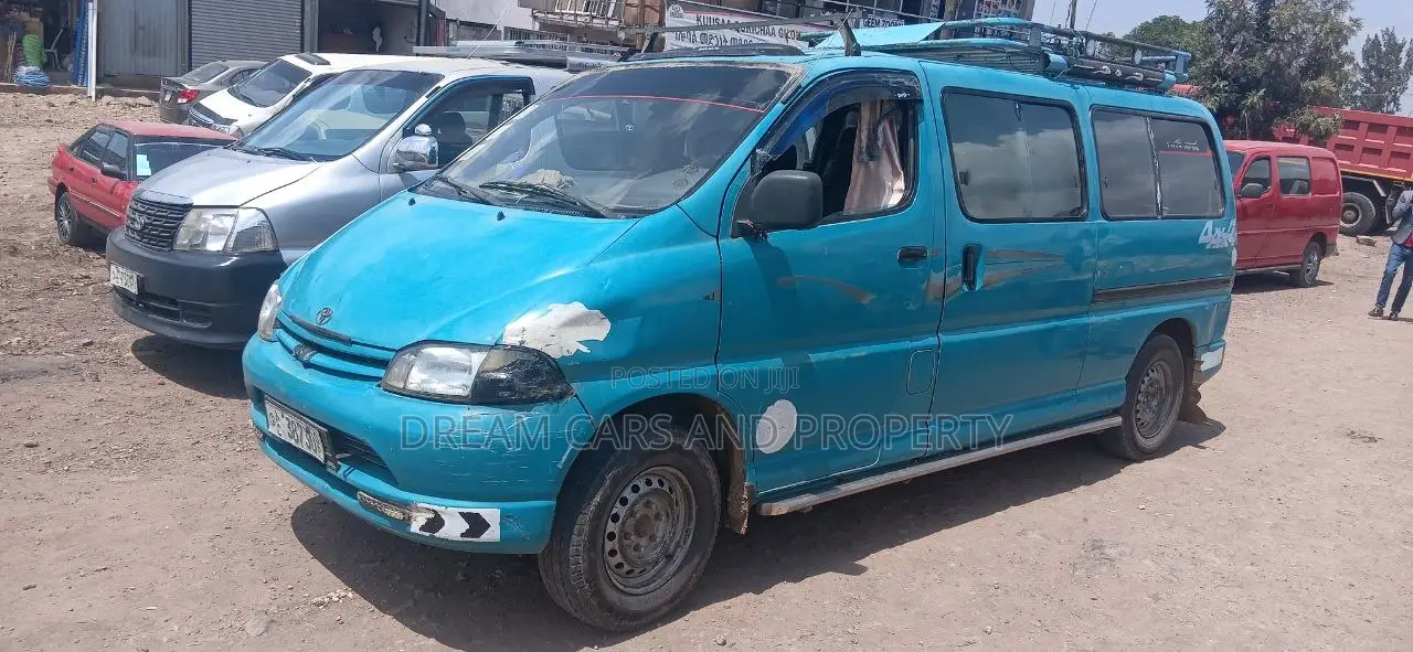 Toyota HiAce 1997 Blue