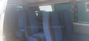 Toyota HiAce 2002 Silver
