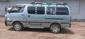 Toyota HiAce 2002 Silver
