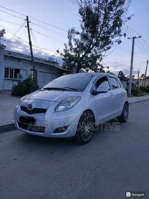 Toyota Yaris 2010 Silver