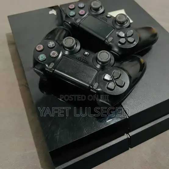 Ps4 Fat With 2 Original Joystick And Game Assassins Creed Origins