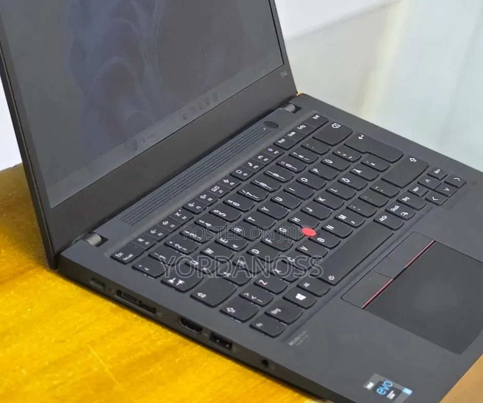 New Laptop Lenovo ThinkPad T14s Gen 2 16GB Intel Core i7 SSD 512GB