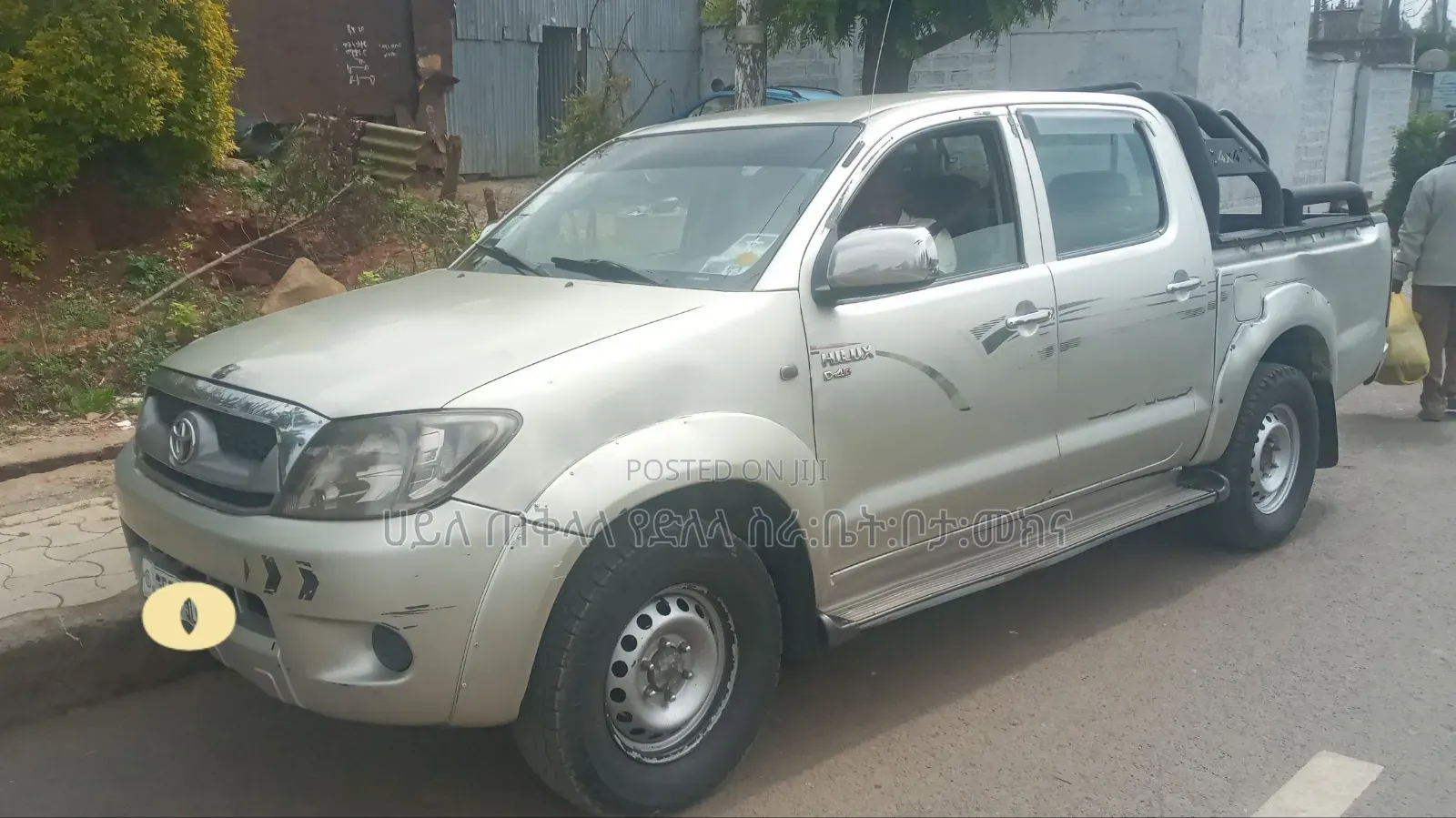 Toyota Hilux 2010 Gold