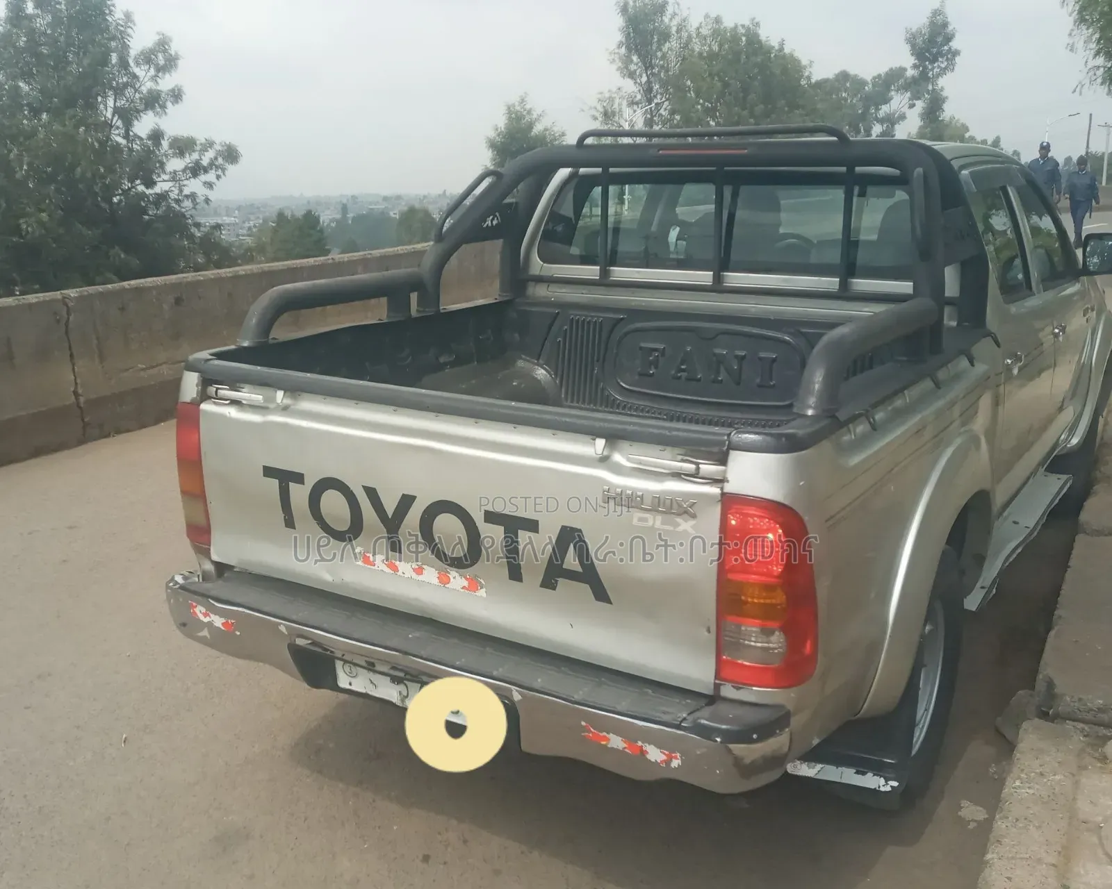 Toyota Hilux 2010 Gold