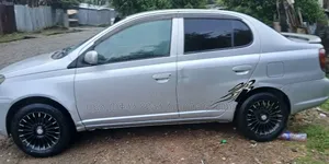Toyota Platz 2003 Silver