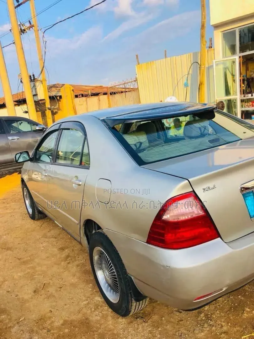 Toyota Corolla 2005 Gold